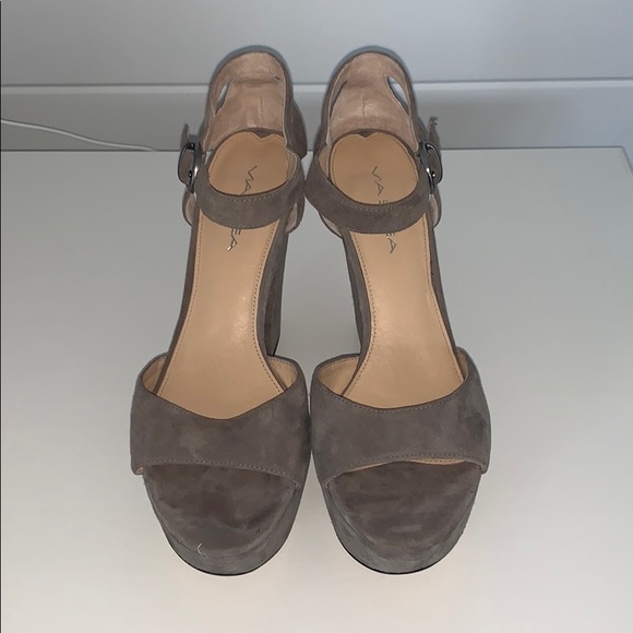 VIA SPIGA Gray Suede Platform Heels Sz 8 1/2 - Picture 4 of 7